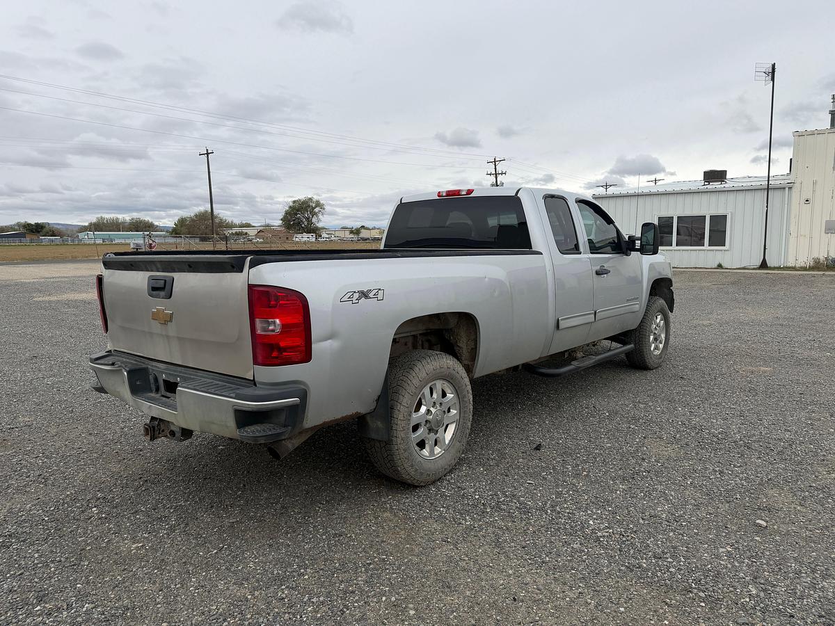 Used 2012 Chevrolet Silverado 3500HD Ext. Cab 4x4 pickup