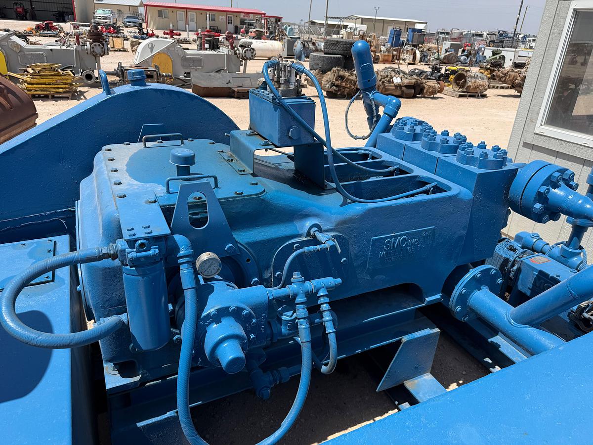 Used SMC T-165-5 5K WP TRIPLEX WELL SERVICE PUMP P/B CUMMINS 6-CYL TURBO DIESEL ENGINE SKIDDED