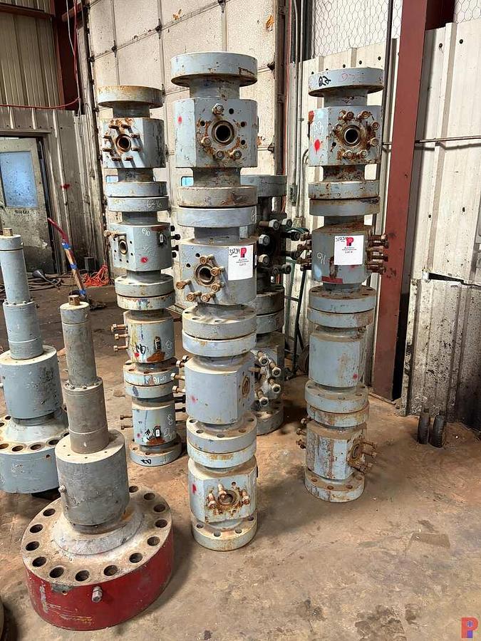 Used (4X$) 4-1/16” X 2-1/16” FLUID CROSSES