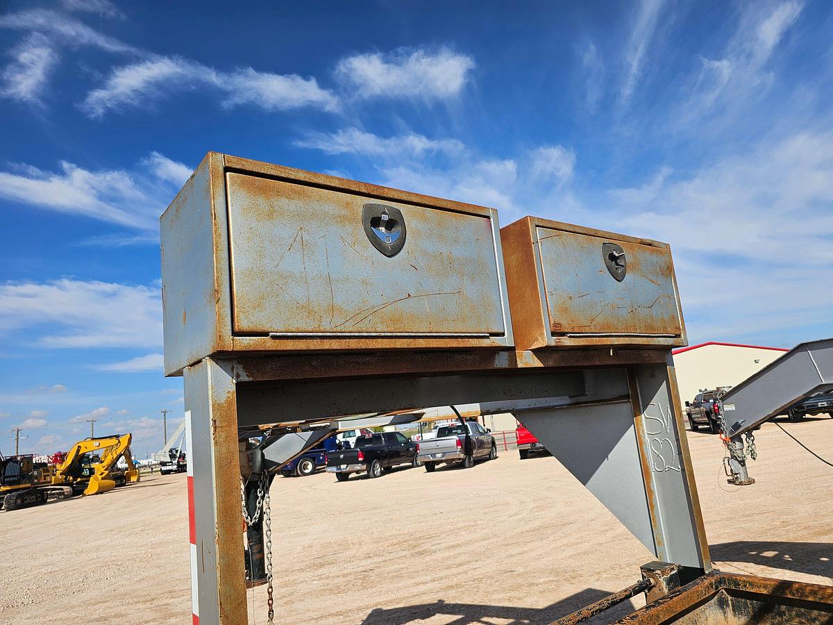 Used 2018 STEWART WELDING 24’ X 6.5’ T/A GOOSENECK TOOL TRANSPORT TRAILER