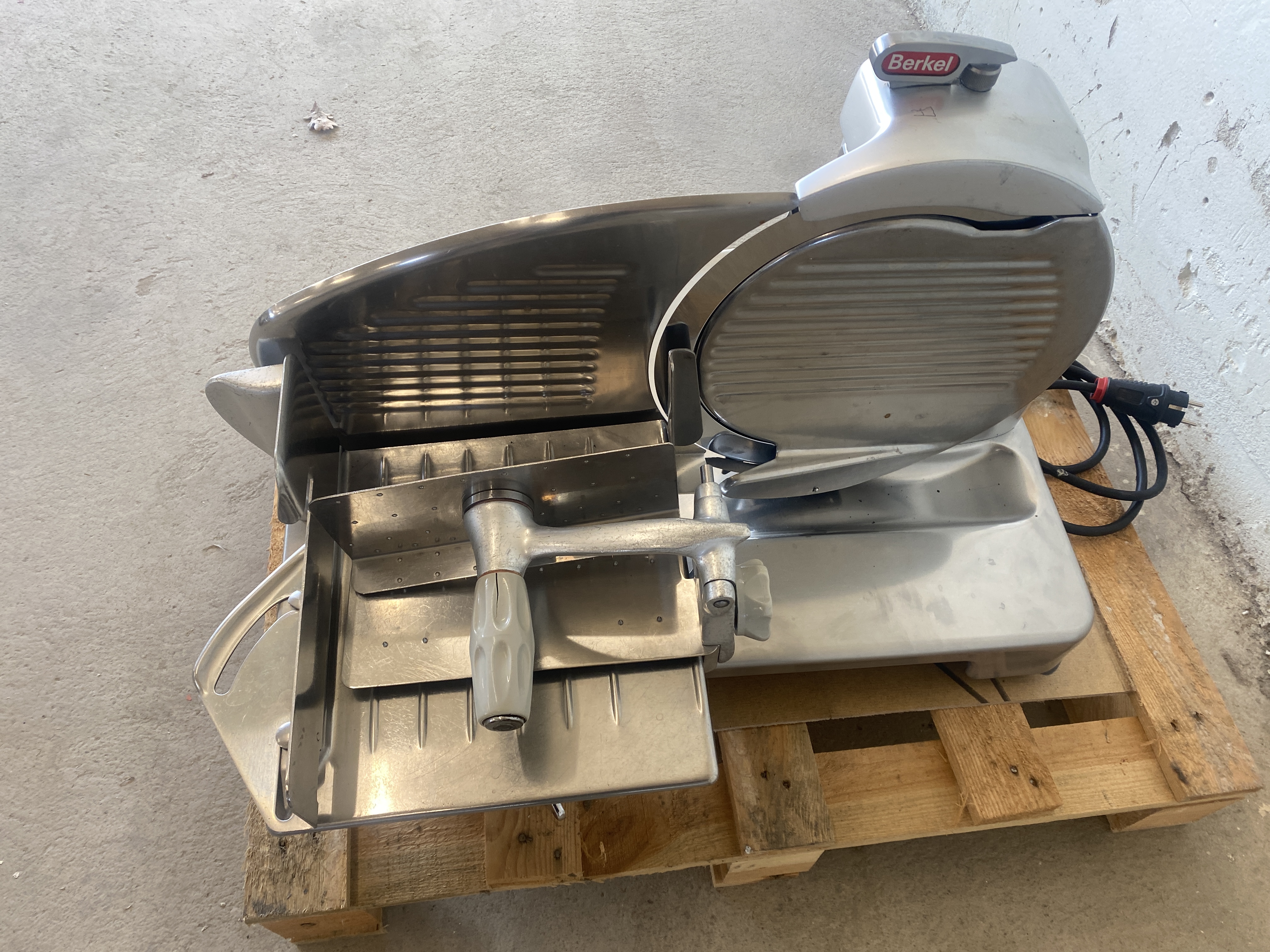 Begagnad Berkel  834
