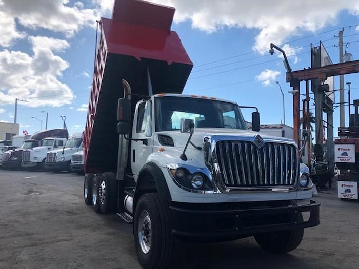 2009 INTERNATIONAL 7600 DUMP TRUCK