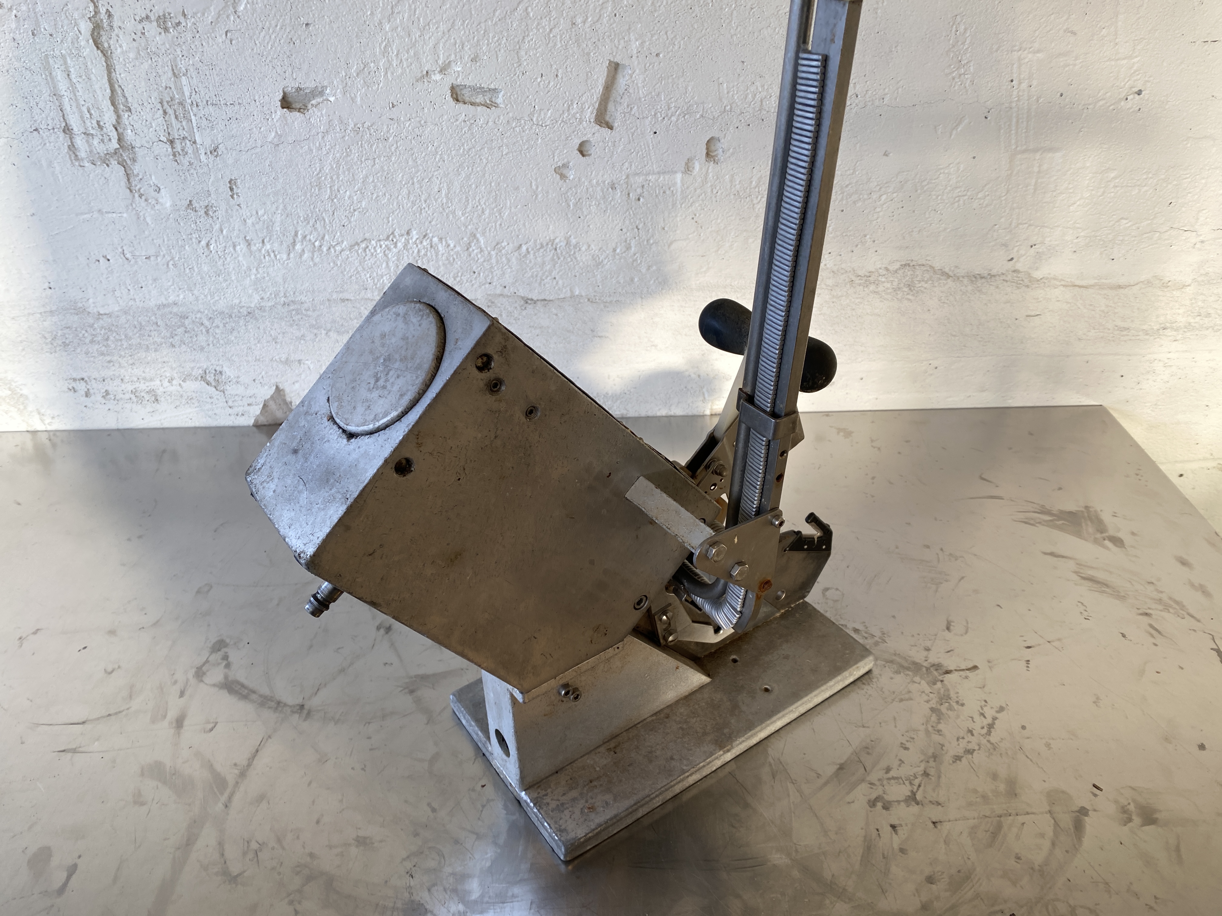 Begagnad Clippsmaskin 15x15mm #1199