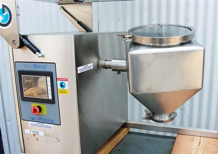 Used LAB GLOBE PHARMA MAXI-BLEND MIXER WITH 16 AND 8 QT. BINS AND 3 JAR MIXING ARM
