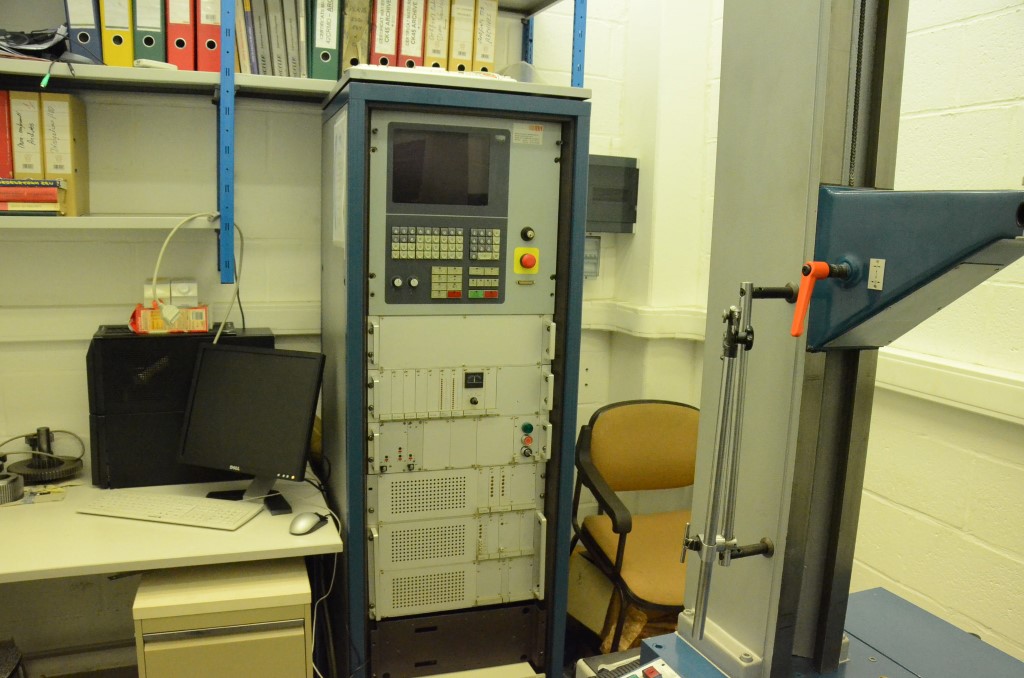 Usado 1987 HÖFLER EMZ 630 Comprobadoras de engranajes #4335