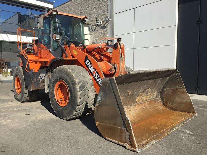 Used 2014 DOOSAN DL 350-3