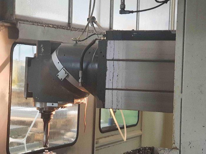 Usato FRESATRICE A BANCO FISSO TIGER TFA 5 CNC