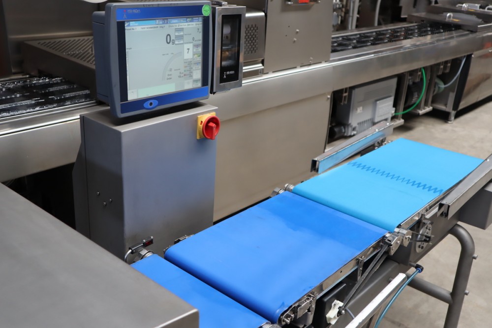 Used Ishida and Ceia checkweigher metaldetector combination