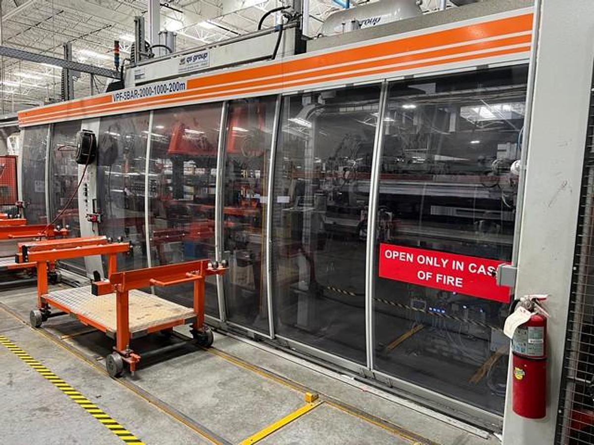Used 2018 QS Group In-Line Plastic Thermoforming Machine Model VPF 5 BAR