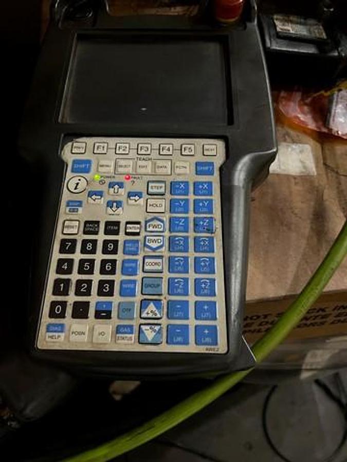 Used 2013 Fanuc Dual Robotic Welding Cell