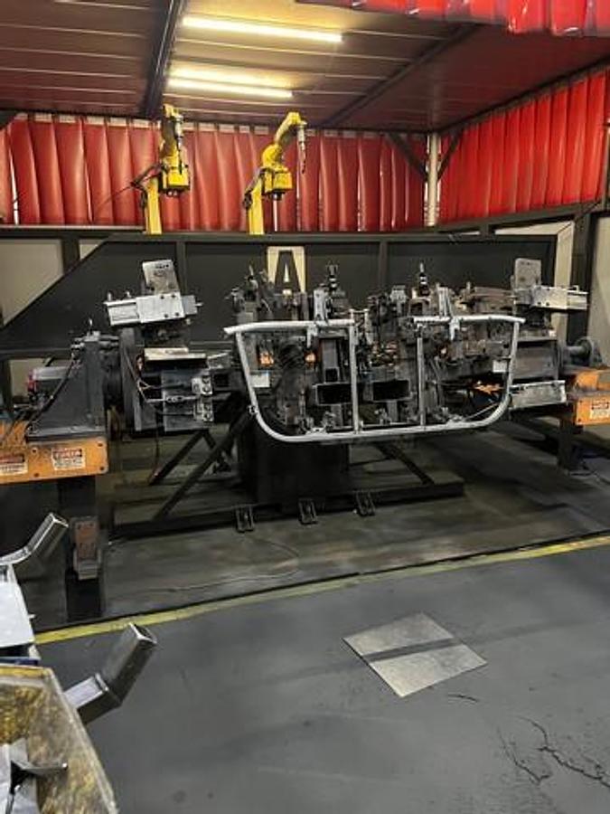 Used 2013 Fanuc Dual Robotic Welding Cell