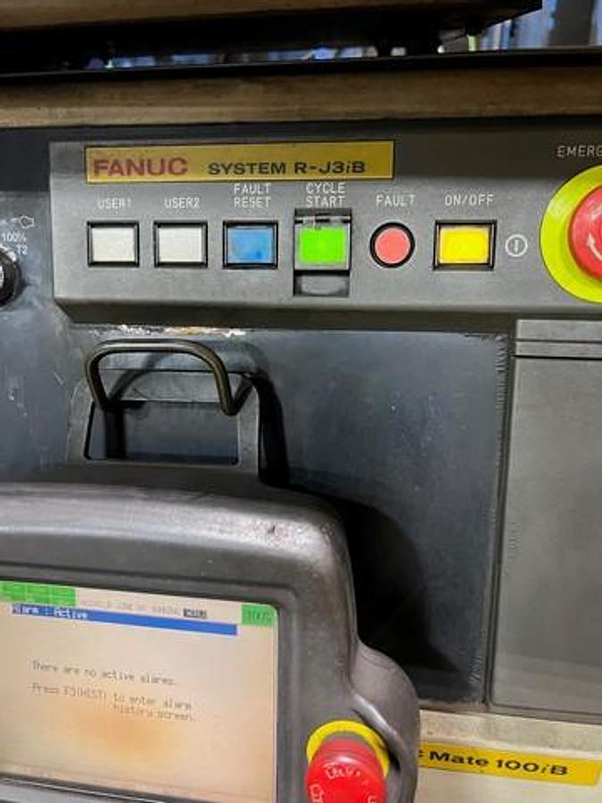 Used 2002 Fanuc Dual Robotic Welding Cell