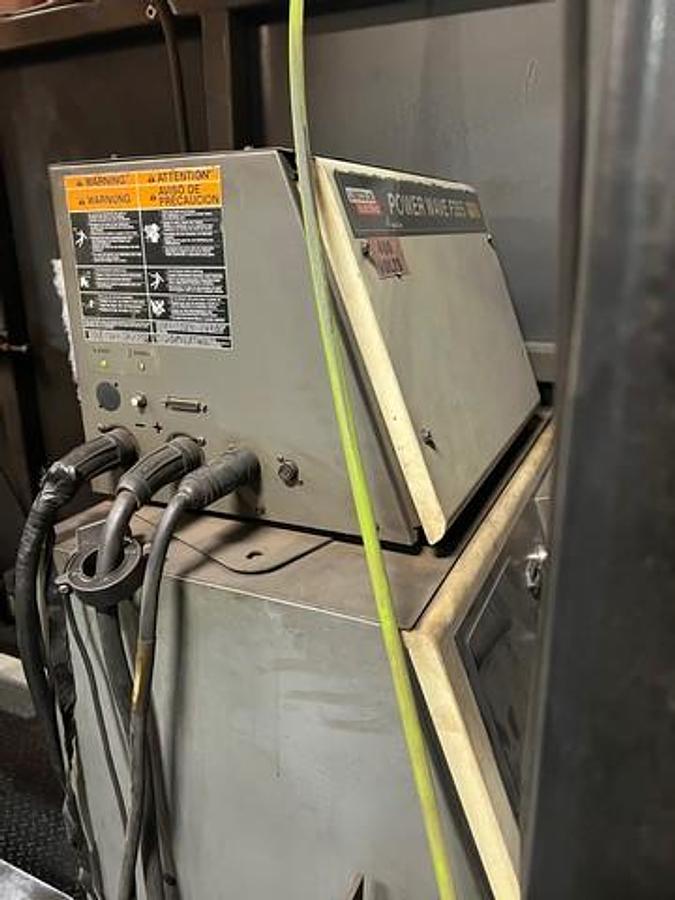 Used 2002 Fanuc Dual Robotic Welding Cell