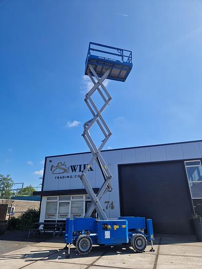 Gebruikt 2013 Genie Gs-3369dc 12mtr schaarhoogwerker