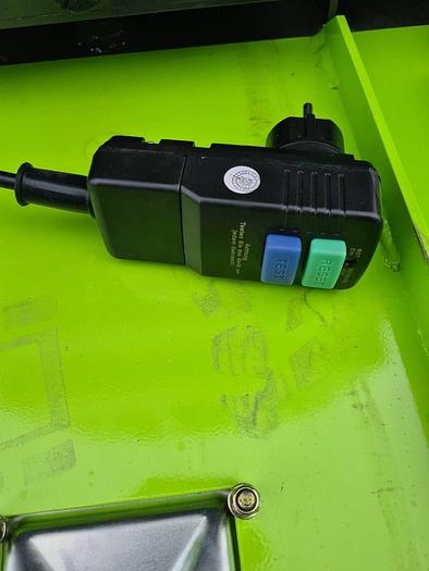 Gebruikt Zoomlion 8.80 mtr zc0610c crawler rupsschaarhoogwerker