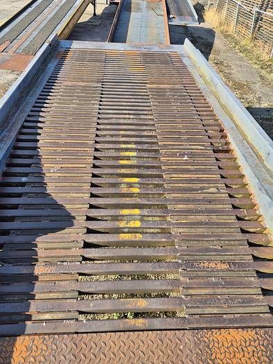 Gebruikt Laadbrug 12t met klapstel