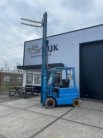 Gebruikt Toyota FBMF25 triplex electrische heftruck