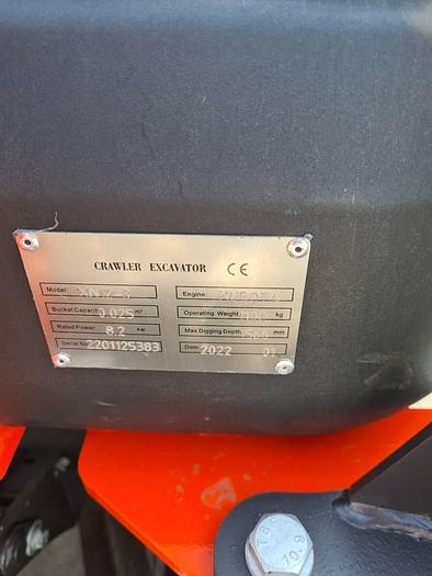 Rhinoceros Xn12-8 1200kg minigraver kubota diesel verstelbaar