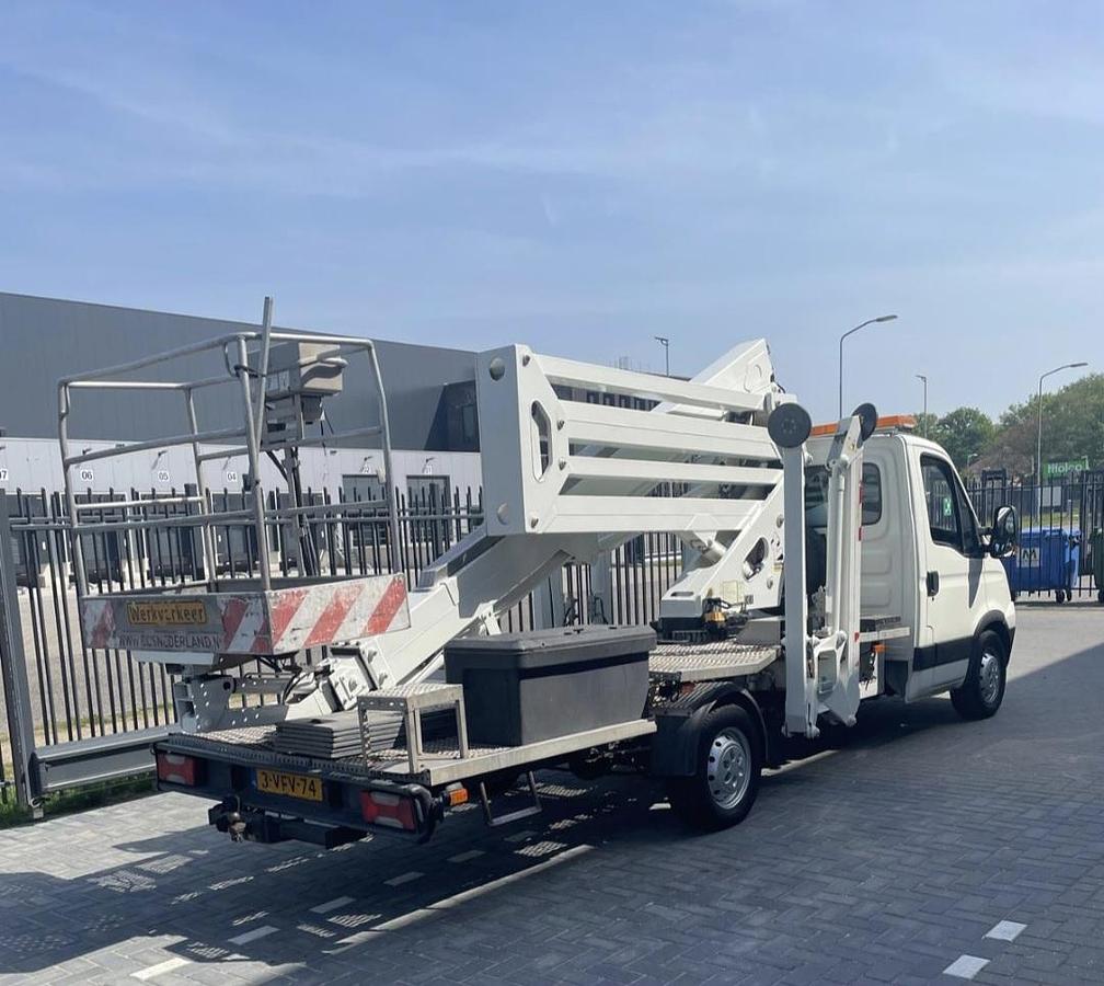 Gebruikt 2009 Iveco 21 mtr werkhoogte BE rijbewijs
