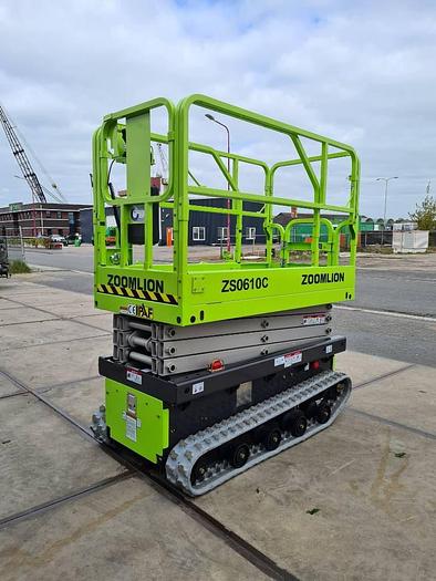Gebruikt Zoomlion 8.80 mtr zc0610c crawler rupsschaarhoogwerker