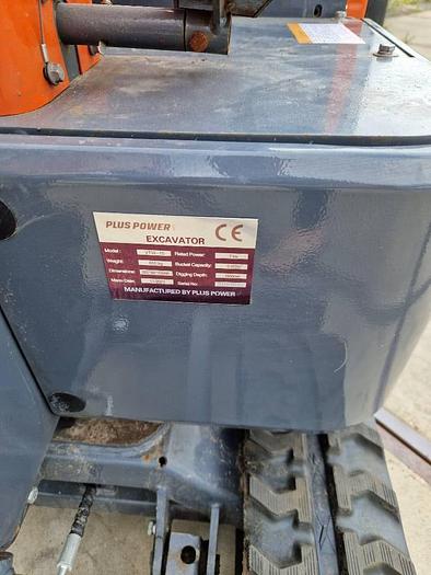 Gebruikt Overigen Plus power minigraver 1200kg 2x bak 12 uur