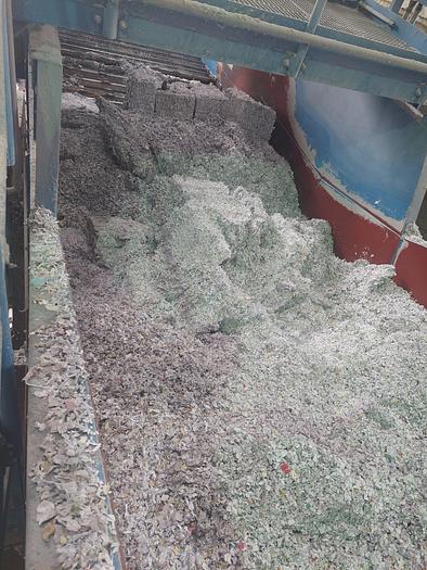 Gebraucht Conveyor belt for waste paper bales with dewiring and crusher, FMW, 25 tph