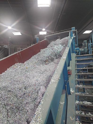 Gebraucht Conveyor belt for waste paper bales with dewiring and crusher, FMW, 25 tph