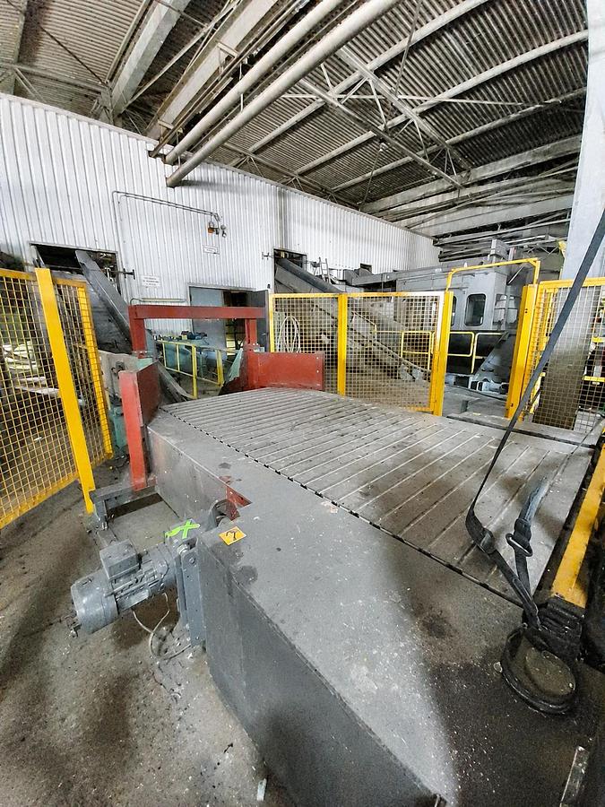 Gebraucht Reel Splitter- Guillotine with Roll Lifter and Conveyor belts
