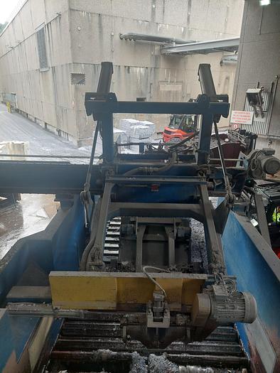 Gebraucht Conveyor belt for waste paper bales with dewiring and crusher, FMW, 25 tph