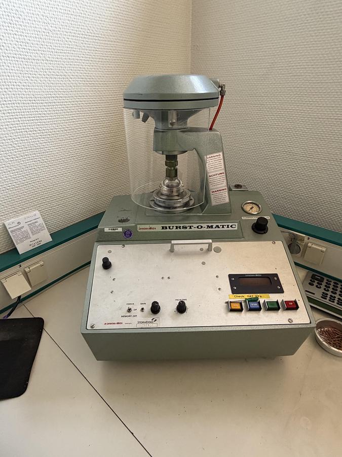 Gebraucht Laboratory equipment - Package