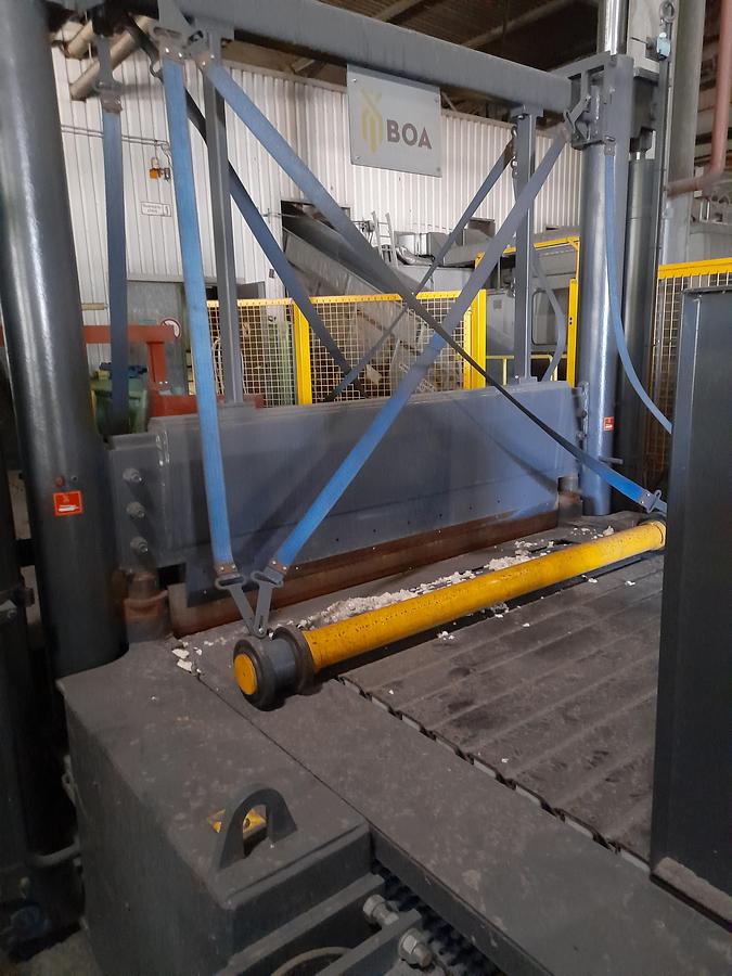 Gebraucht Reel Splitter- Guillotine with Roll Lifter and Conveyor belts