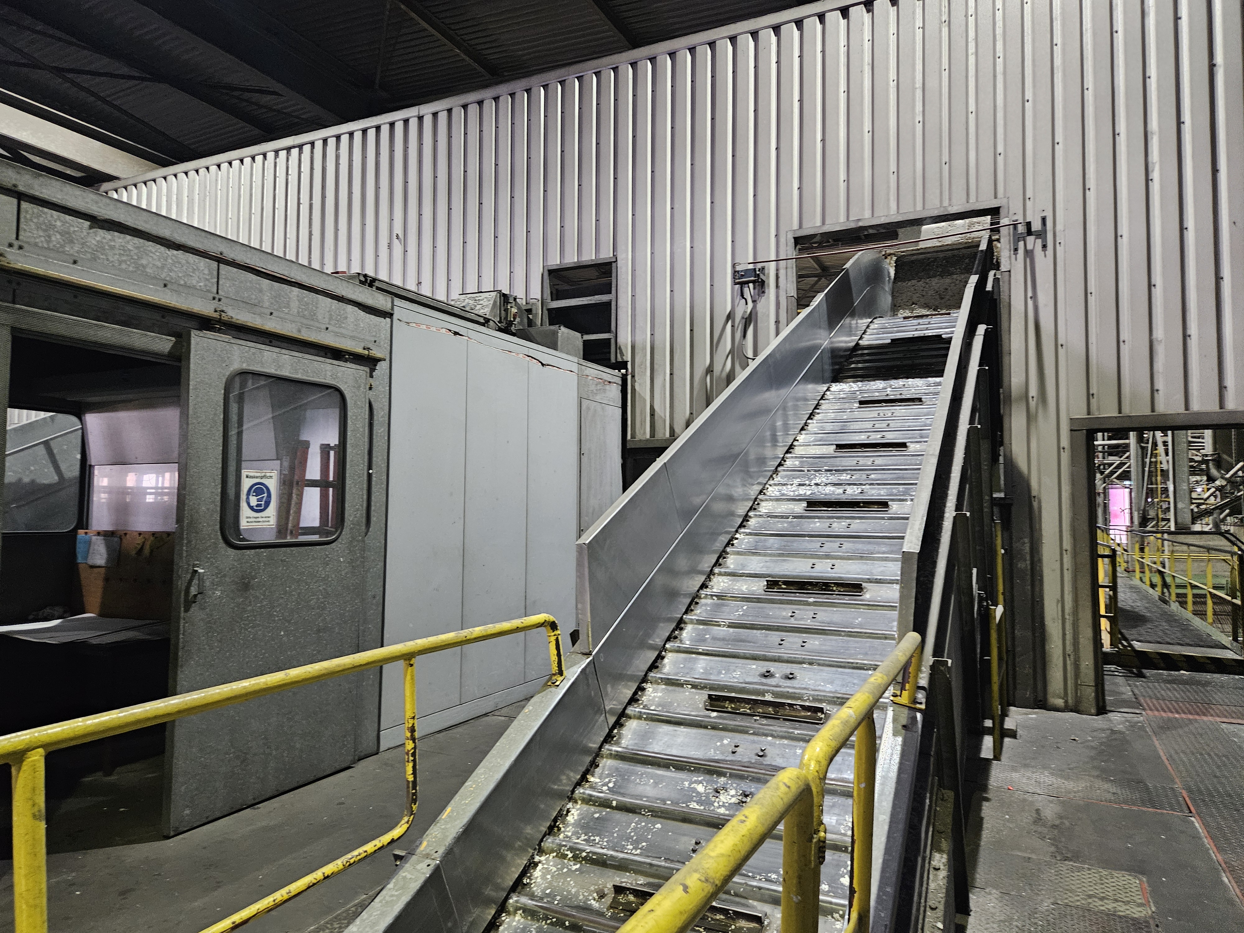 Gebraucht Pulp Feed & Incline Conveyor Belt & Pulper