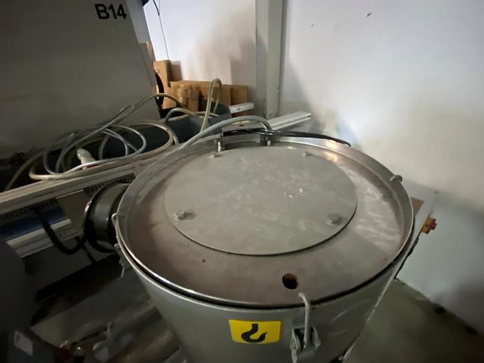 Used 2000 Piovan DS406 Desiccant Dryer System