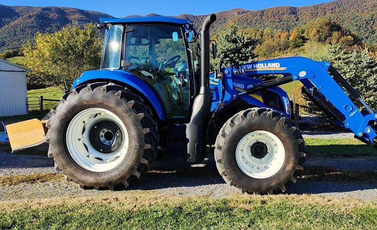 Used 2022 New Holland T5 120