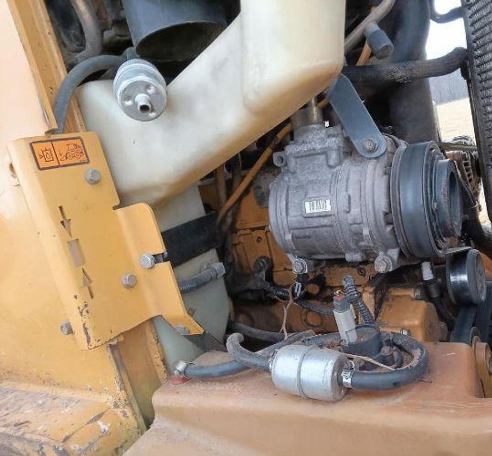Used 2011 JOHN DEERE 333D
