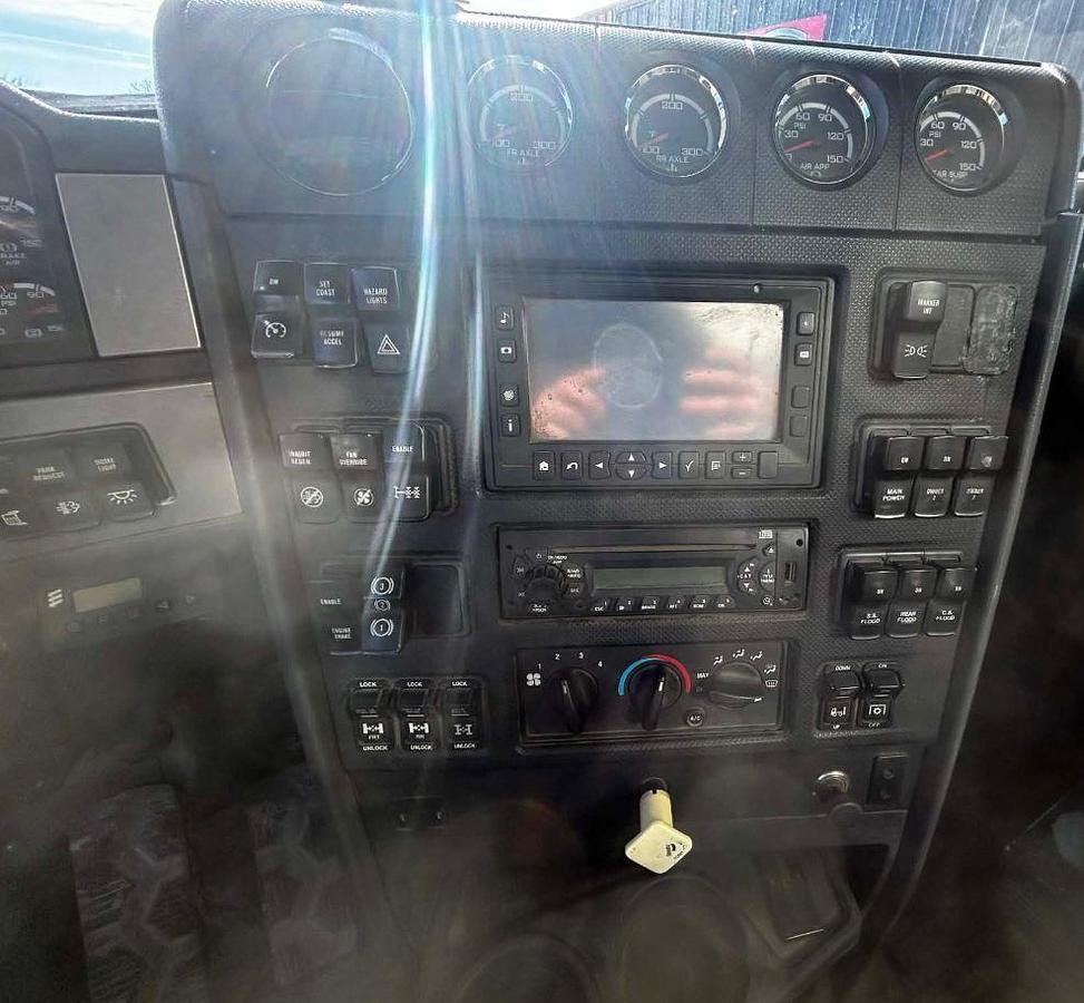 Used 2013 Caterpillar CT660