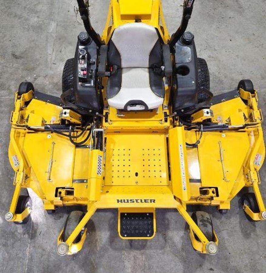 Used 2017 Hustler Super 104