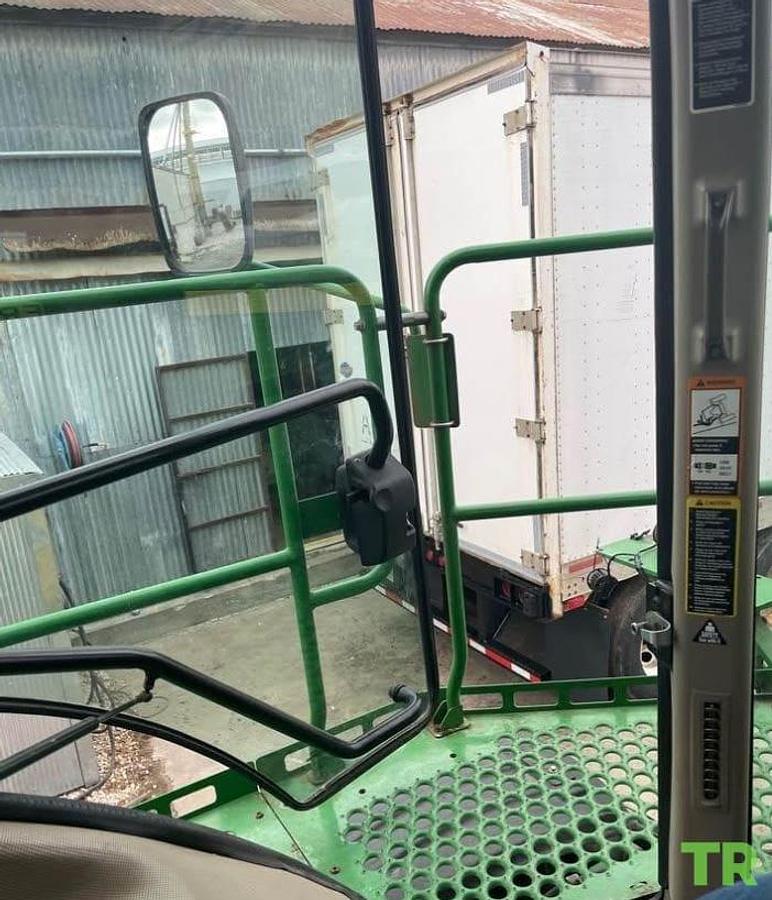 Used 2019 John Deere R4038 Self-Propelled Sprayer