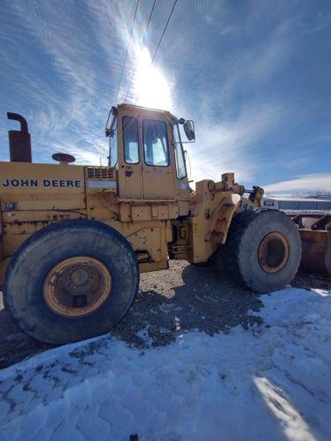 Used 1990 JOHN DEERE 744E