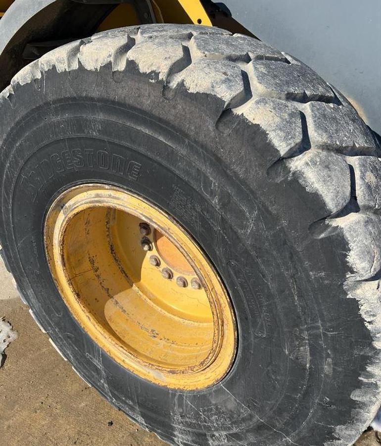 Used 2014 Deere 624K