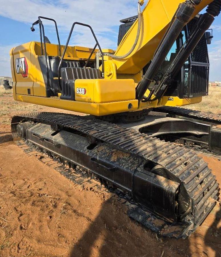 Used 2021 Caterpillar 330