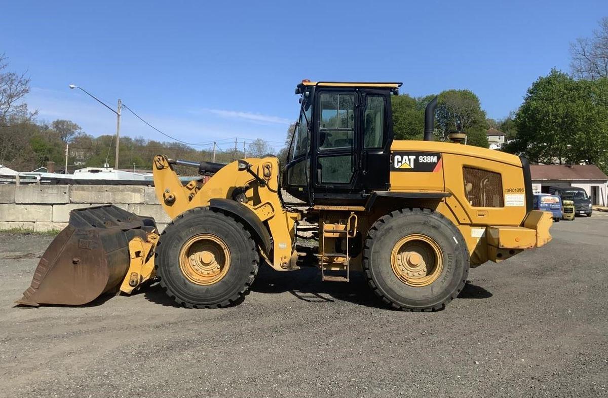 Used 2015 Caterpillar 938M
