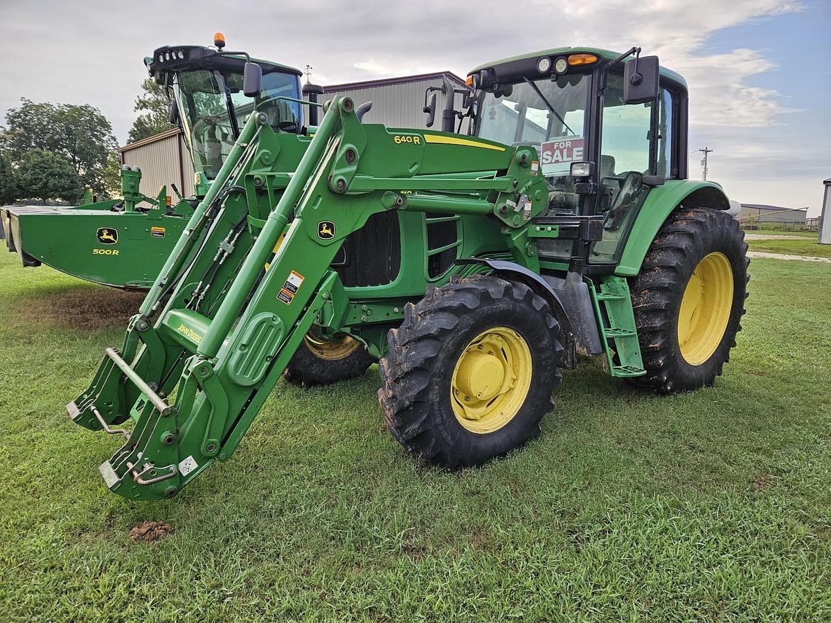 Used 2011 John Deere 7130 Tractor