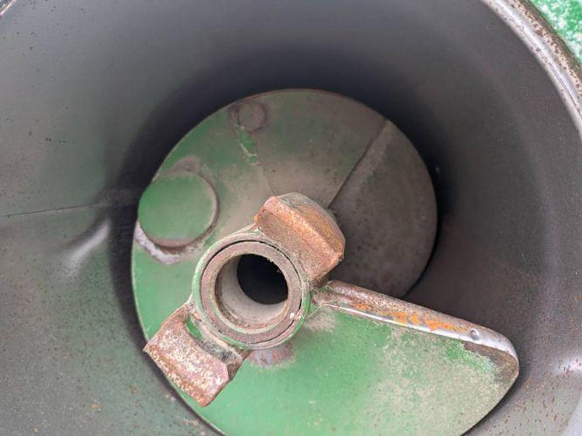 Used Unknown J and M 750 14 Grain Cart