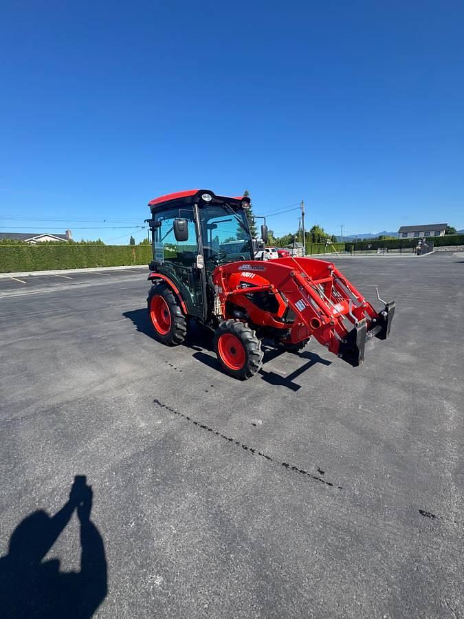 Used 2023 Kioti CK3520SEHST tractor