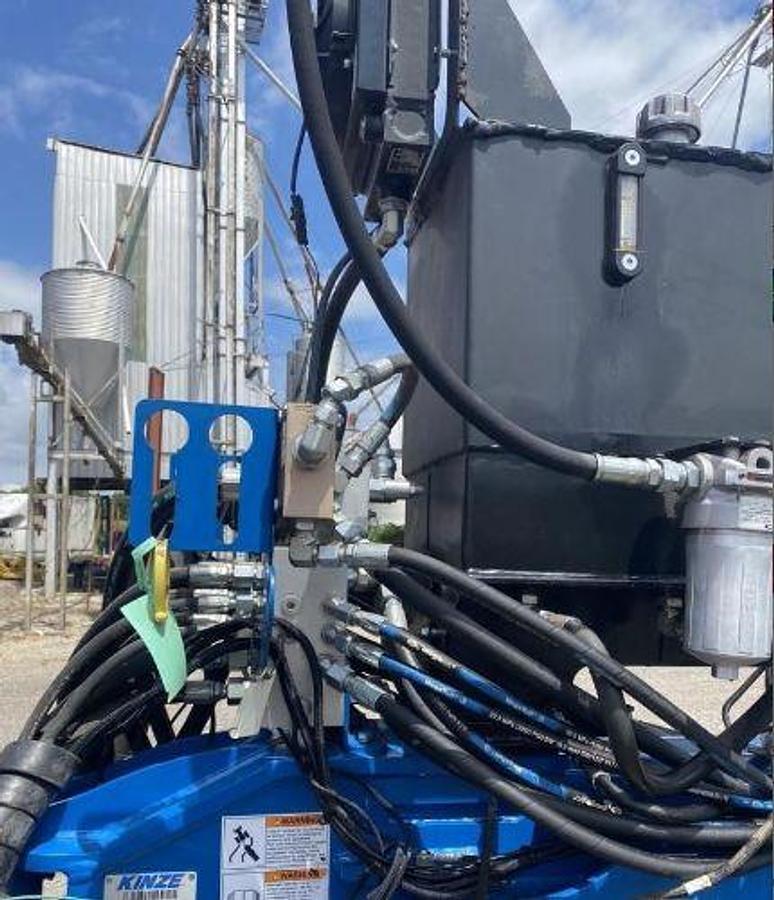 Used 2014 KINZE 4900