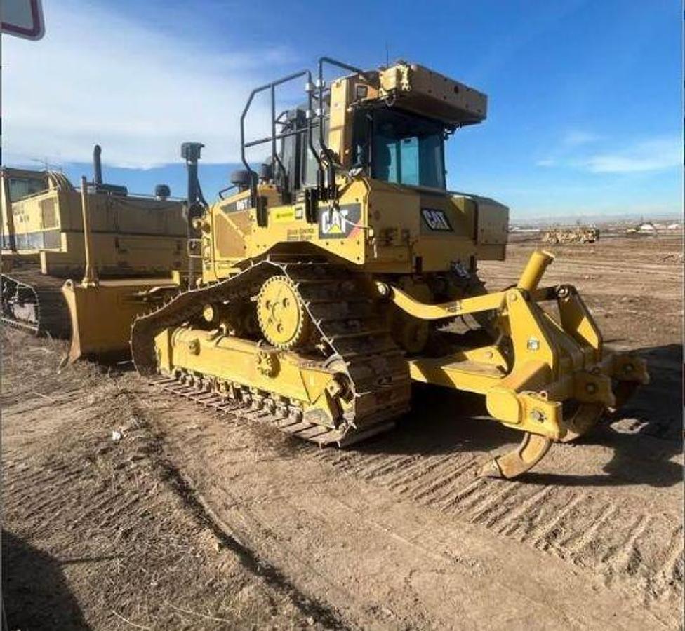 Used 2018 CATERPILLAR D6T