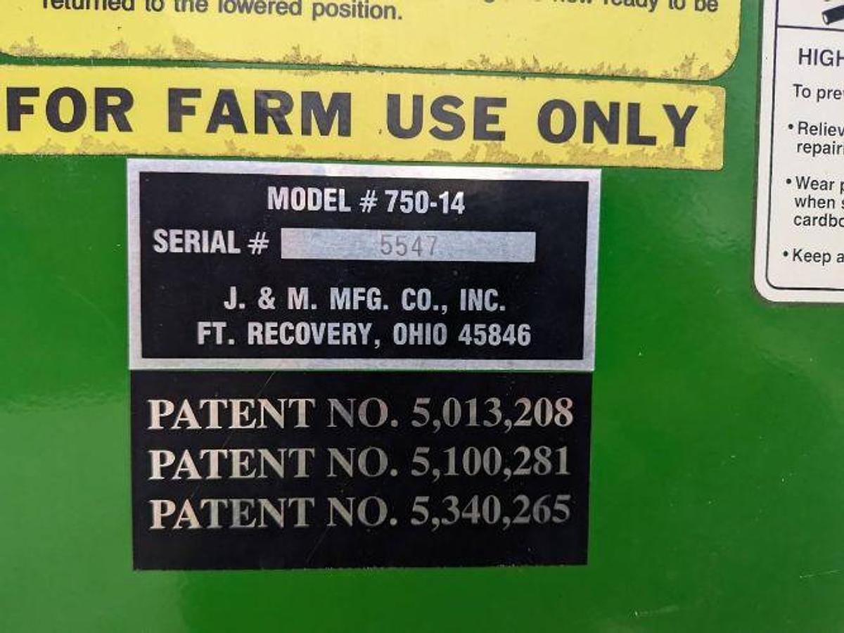 Used Unknown J and M 750 14 Grain Cart