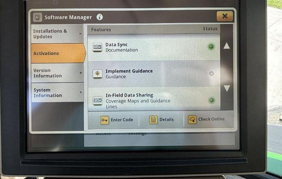 Used 2015 JOHN DEERE 8320R