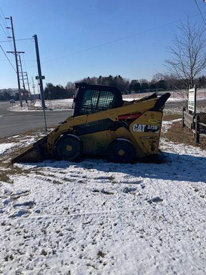 Used 2015 CATERPILLAR Skid Steer 272